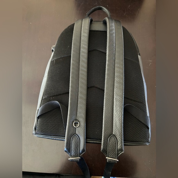 Like new Coach backpack - Picture 2 of 6